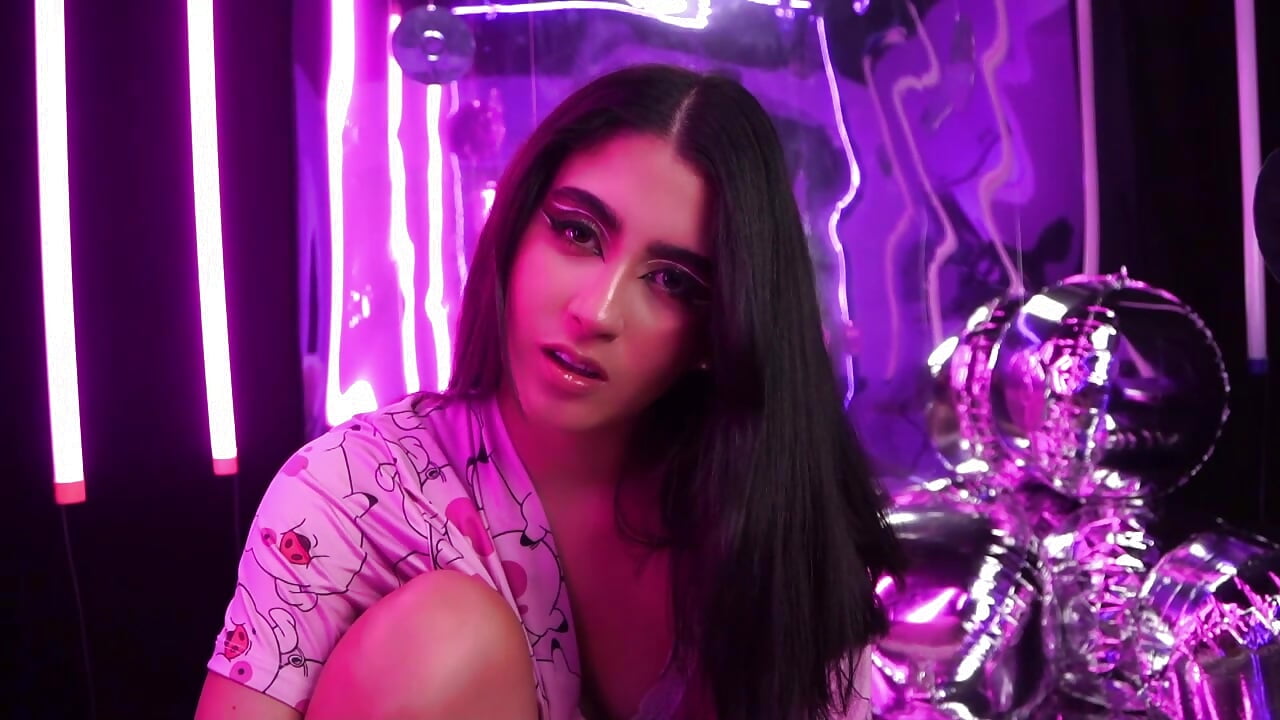 I think you got me wet after this conversation! - LiLLiAnderson 캠 모델의 동영상