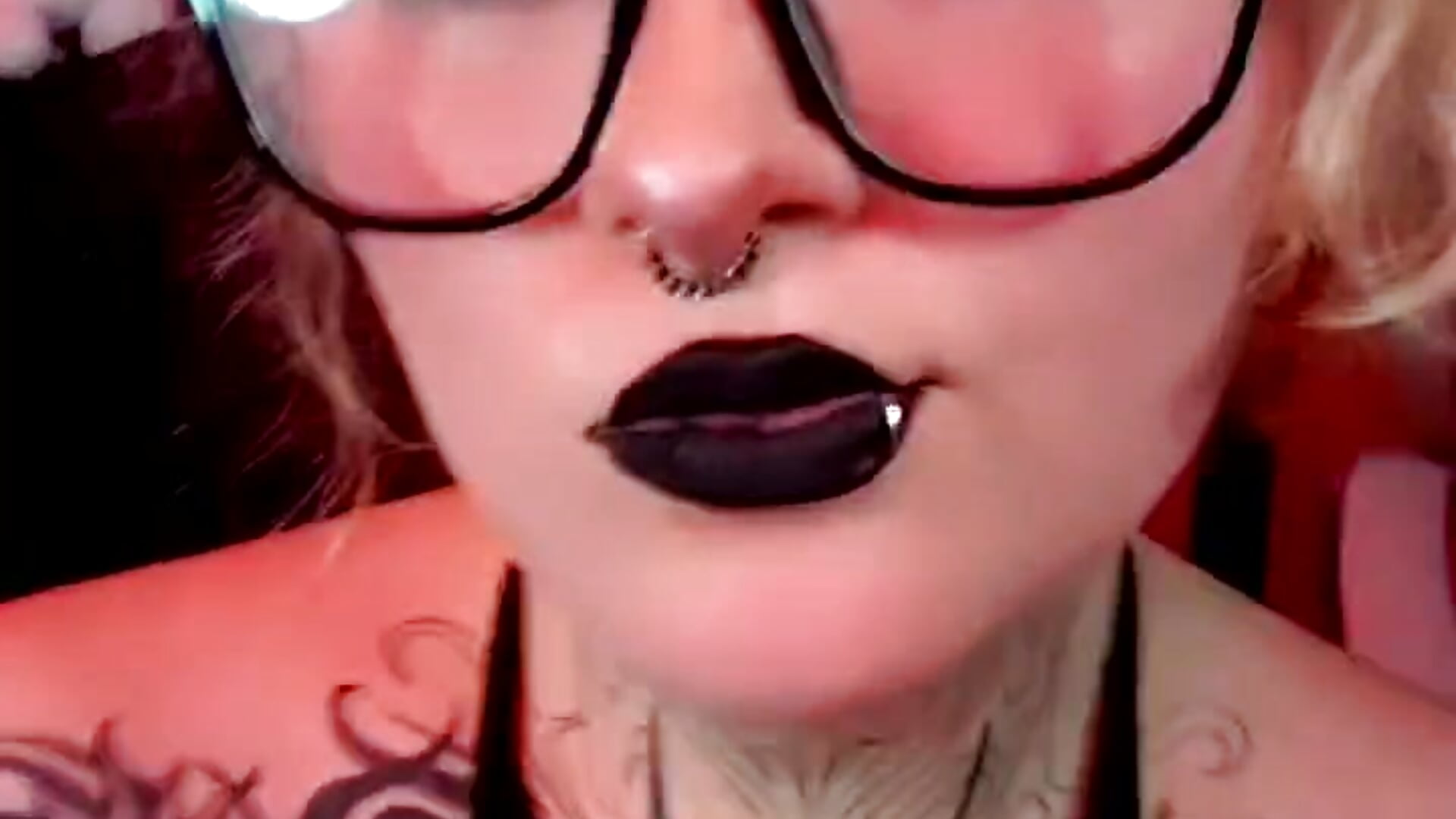 Blonde girl! 💛 - video Mariana_velezz kameramallilta