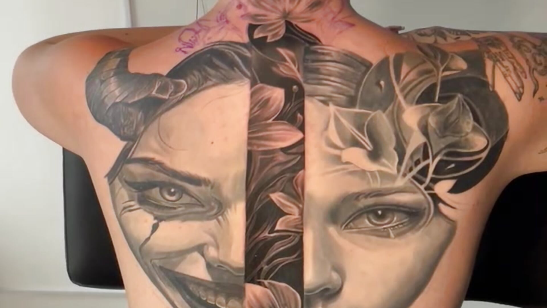 Continuation of the back tattoo 🔥😎 - Vídeo de marce_wilson_o-o_