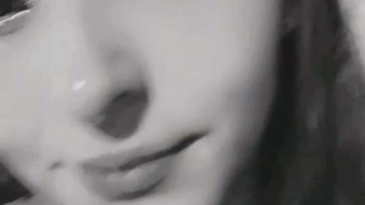 💟 - video di Karlisslu modella di cam