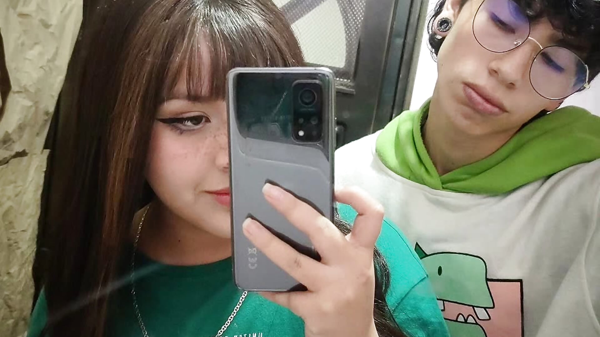 ;3 - video by SarahAndNoor cam model