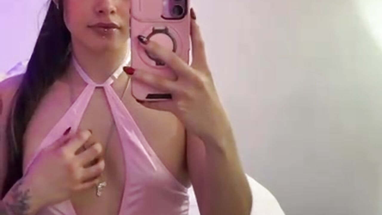 Slow, smooth, and made to drive you wild. - video by Mia_Monroee cam model