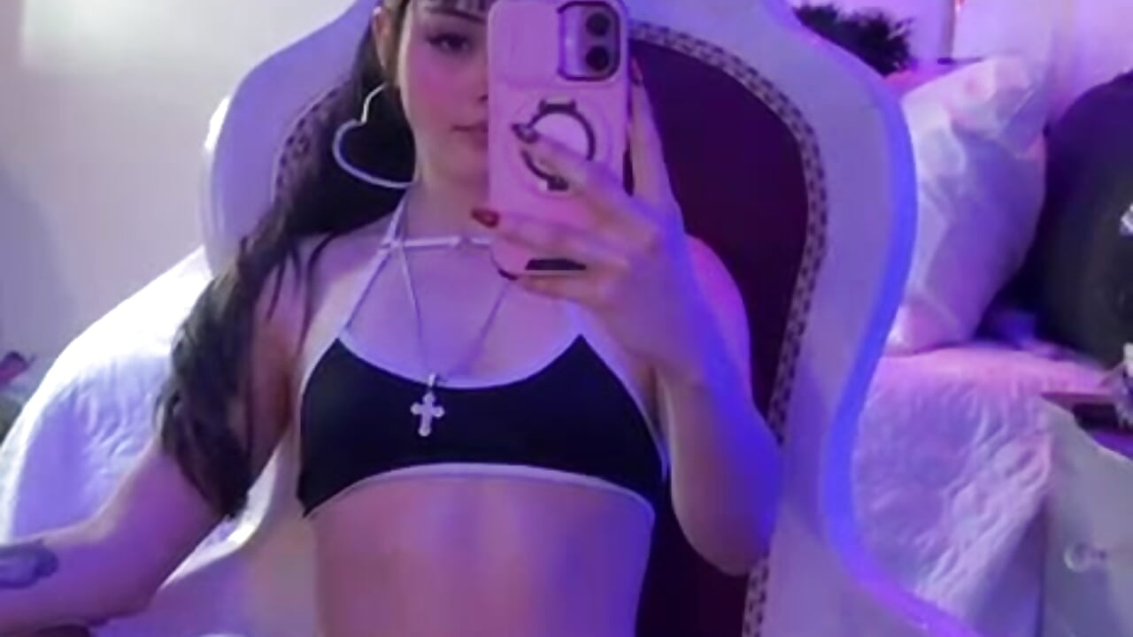 New spicy set just dropped—handle with care - video by Mia_Monroee cam model