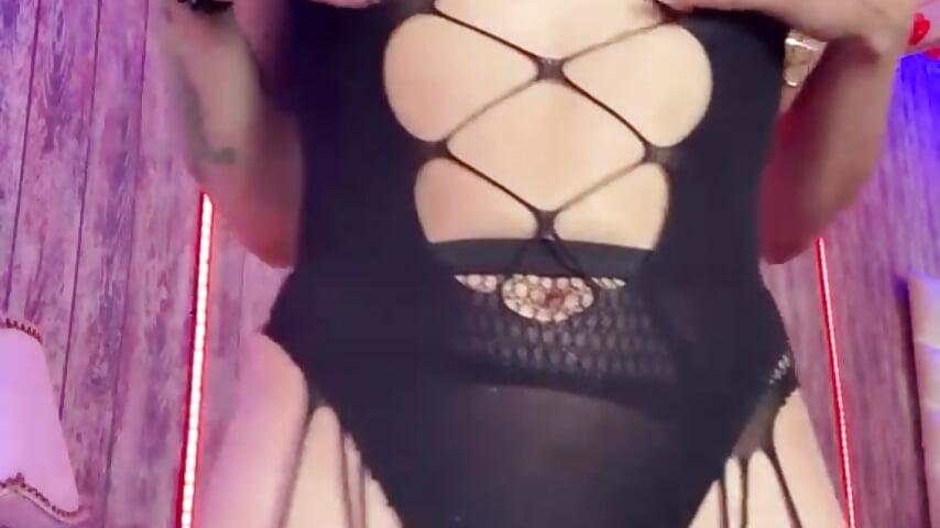 Every second has something to tease you… can you feel it? - video di Mia_Monroee modella di cam