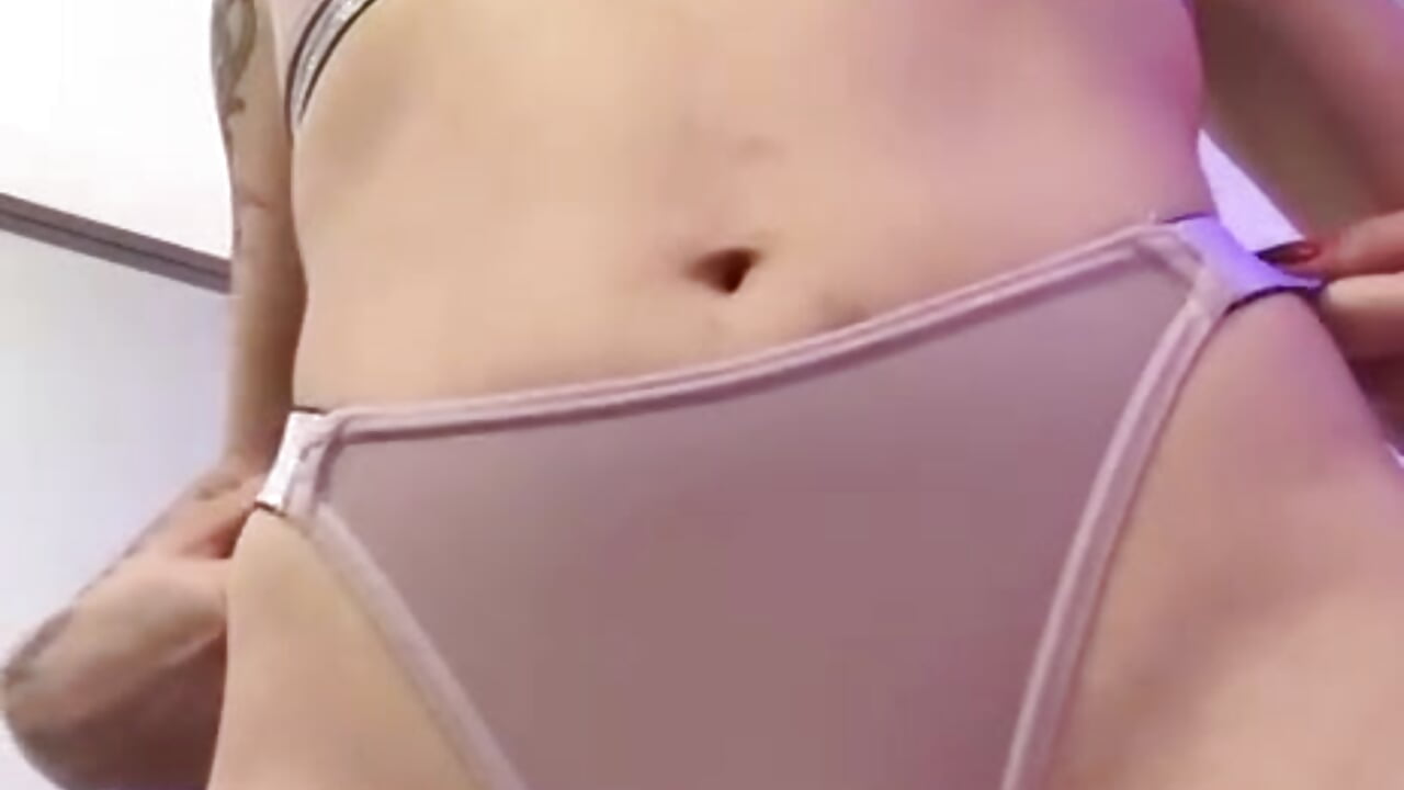 ust me, the camera, and a little bit of sin. - video by Mia_Monroee cam model