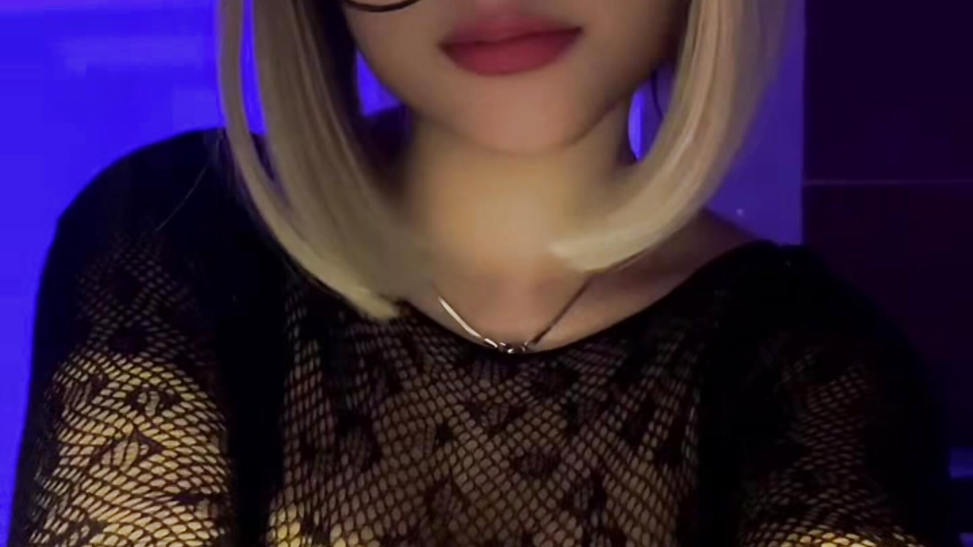 Just me 💗 - video by Celine_Lee cam model