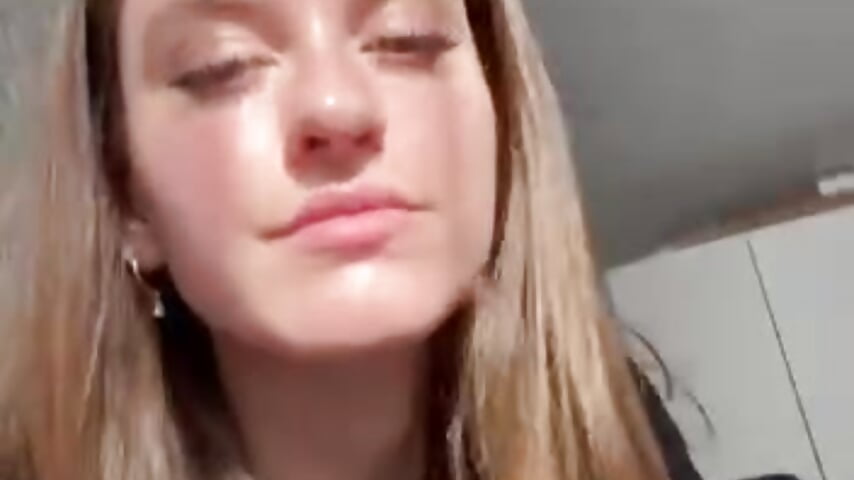 Good morning - video by miainheat cam model