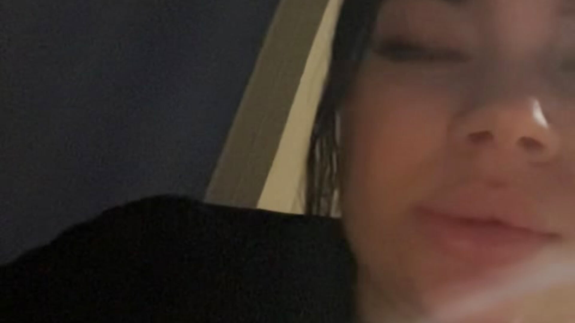 Rauch Video mit Boobies😍🍒 - video by MissDeluxeBaby cam model