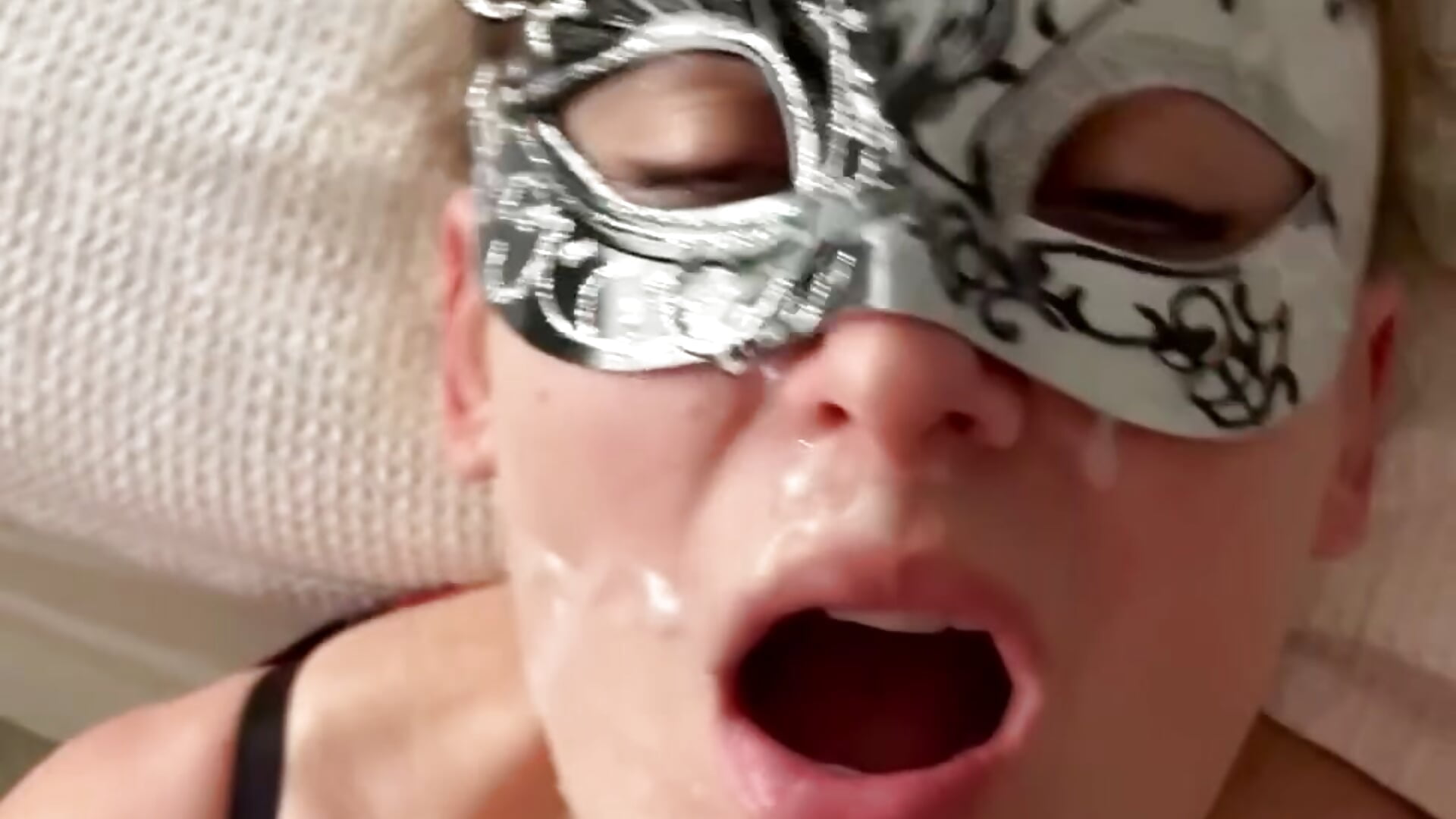 Big Load in her Face - video by HotDynamicDuo cam model