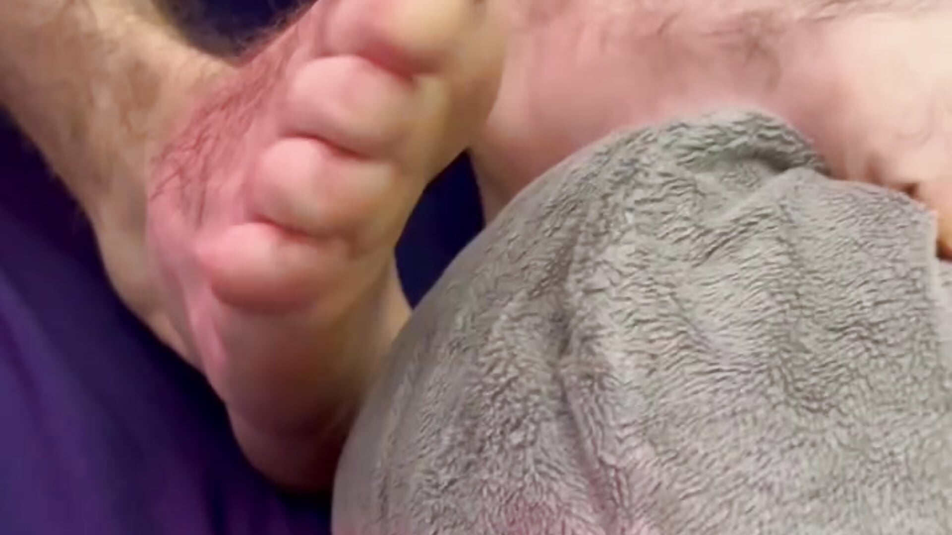 walk on u face - video by Tommy_Jamm cam model