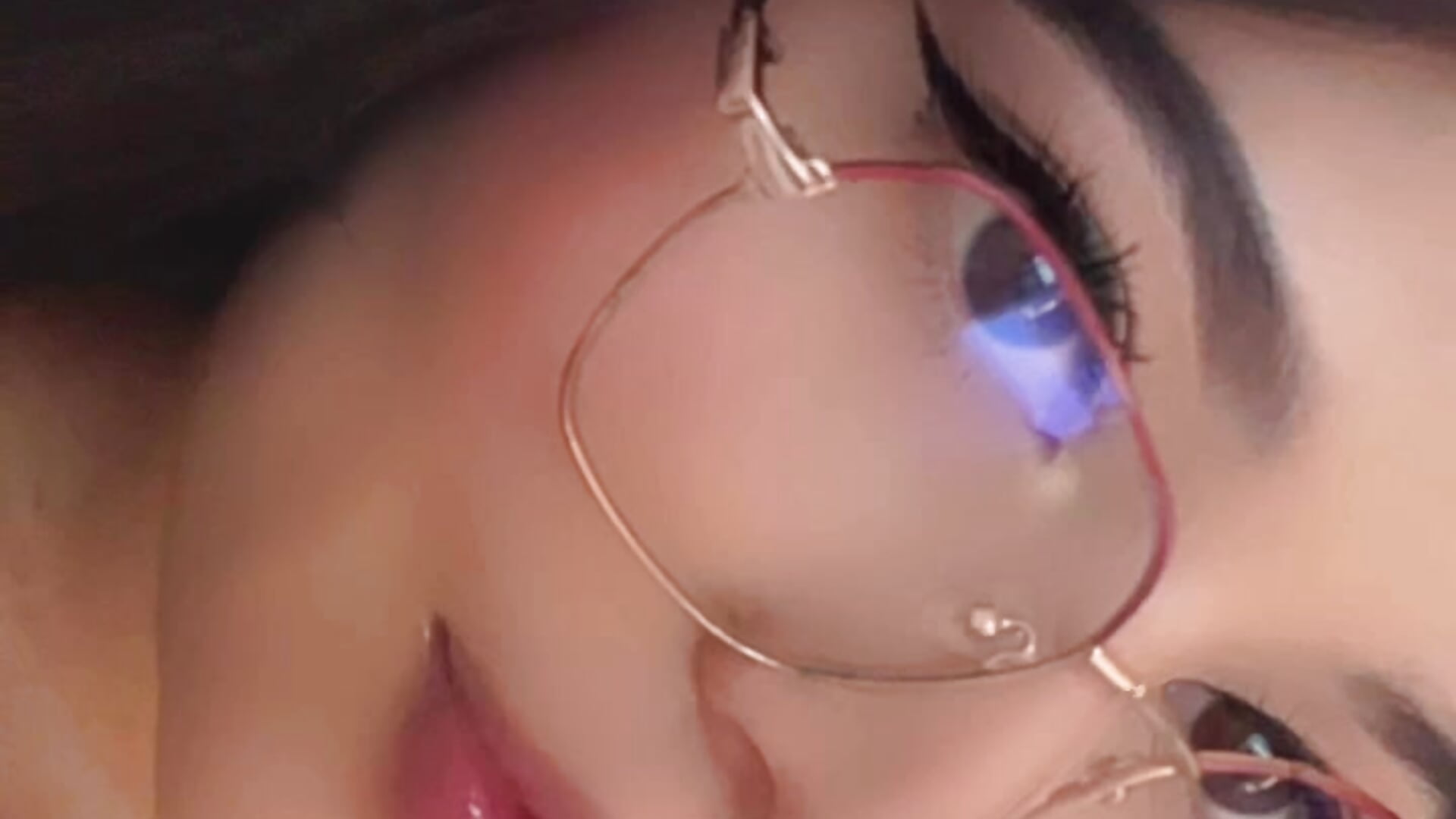 c9a3db7c1f21448f8ed44a61c54218a4 - video by Vliacoooper2 cam model