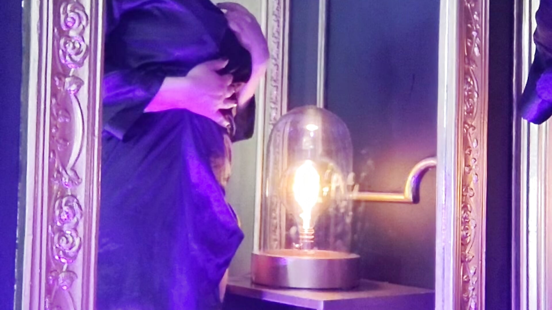 The best reflection you will see 😏 - video by Naomi_Thorne cam model