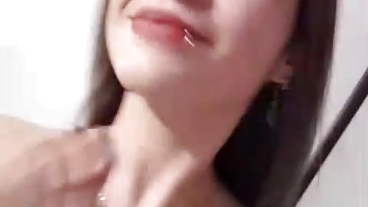 smiles for u 💖 - video by sally_bx cam model