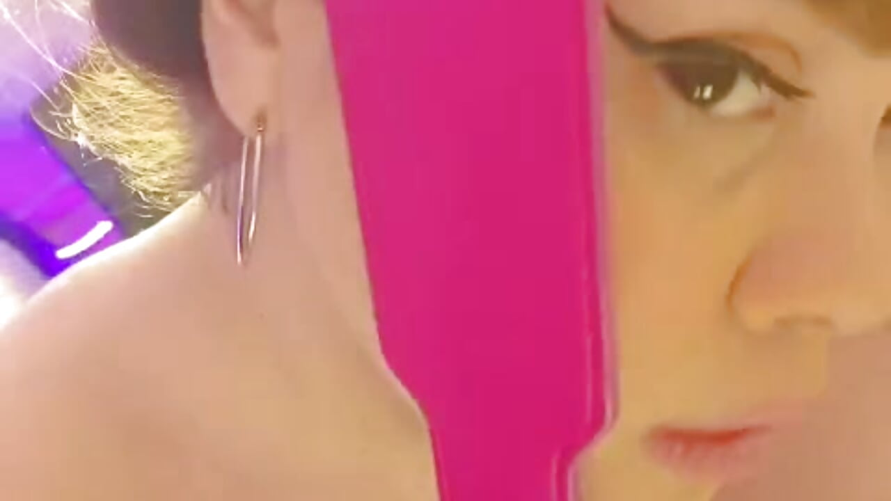 Slap me♥ - video by LolaVillalobos cam model