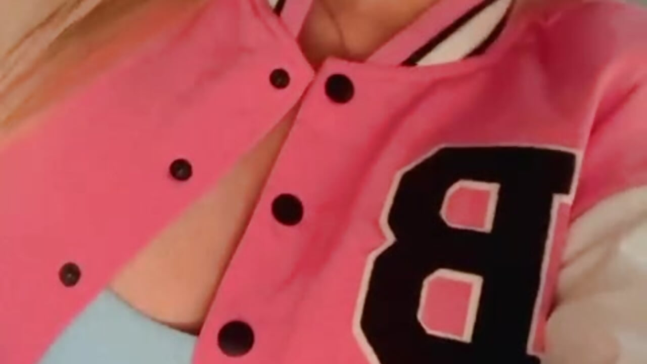kiss - video by XXMILE cam model