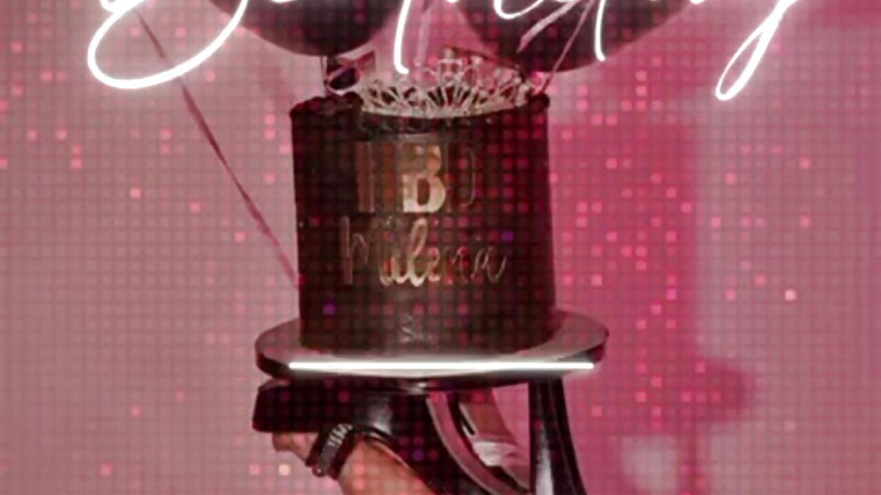 I wait for you Monday, April 14, 8am Colombia to celebrate my birthday - video by XXMILE cam model