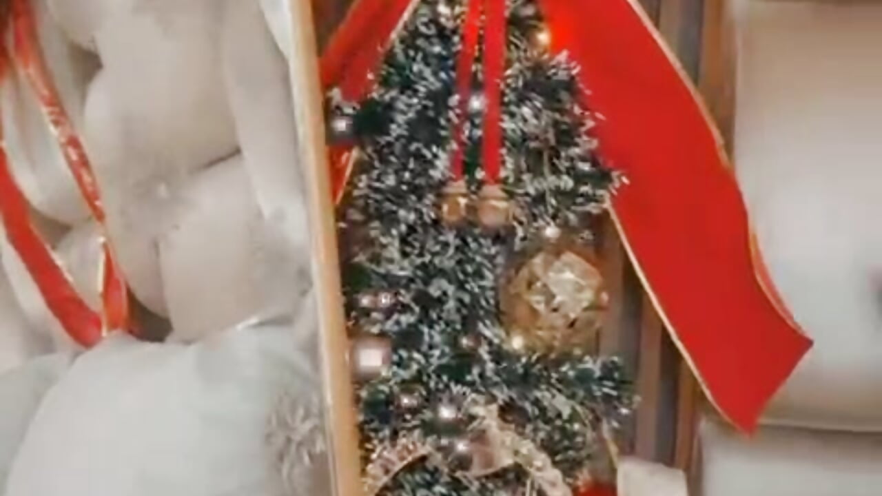 anxiety arrived in my room - βίντεο μοντέλου XXMILE