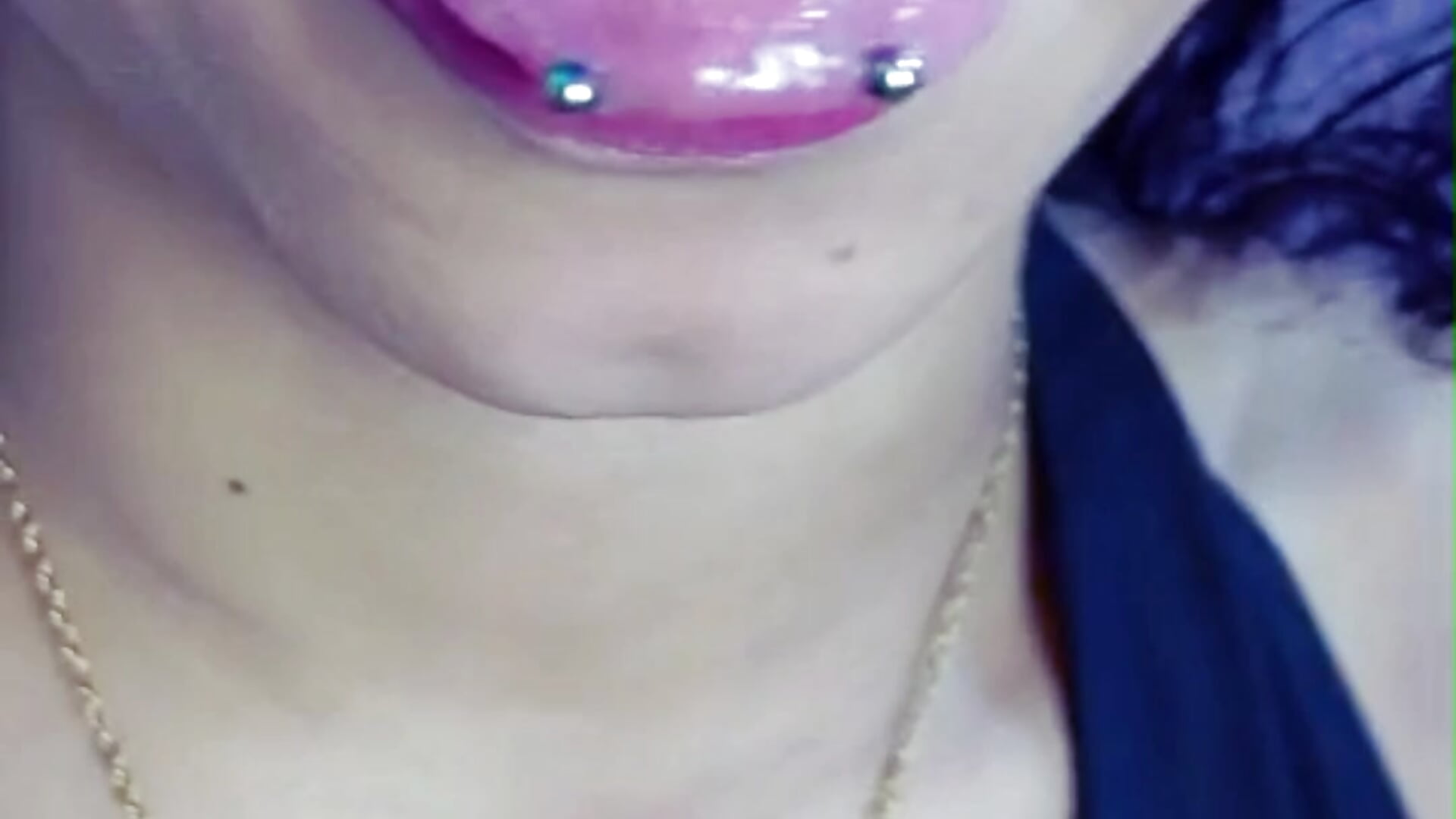 Pircings ❤️🍒– anna_moon11 kameramodell videója