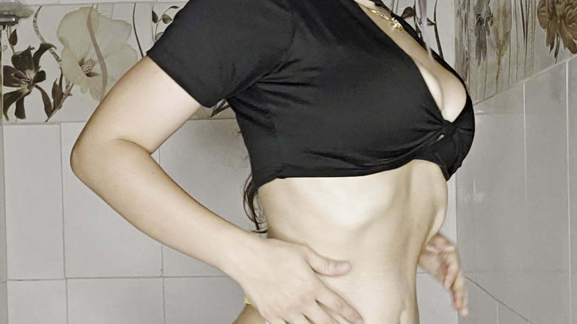 Sexy dance and hot shower💦🔥🥵+ squirt