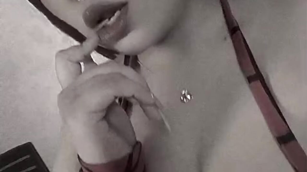 go to play - video by ZoeBenneti cam model
