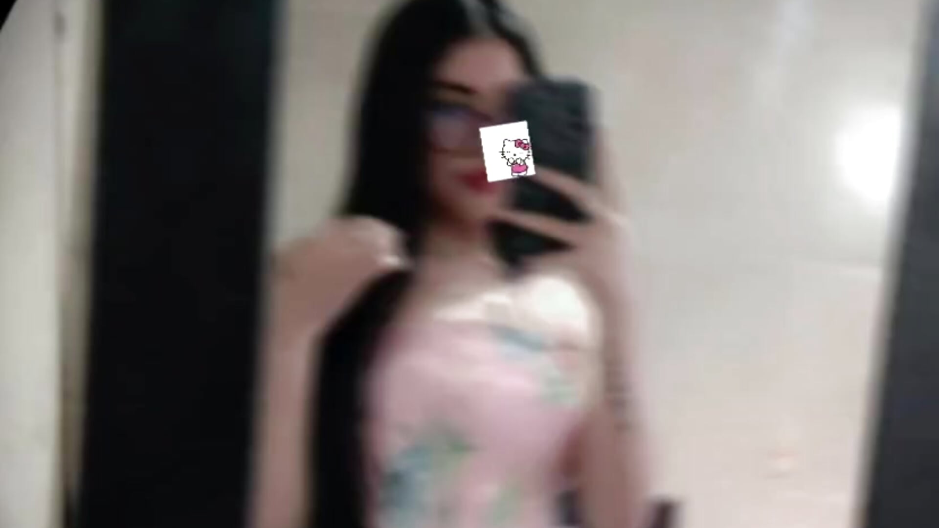 1000155836 - video by StarMagick cam model