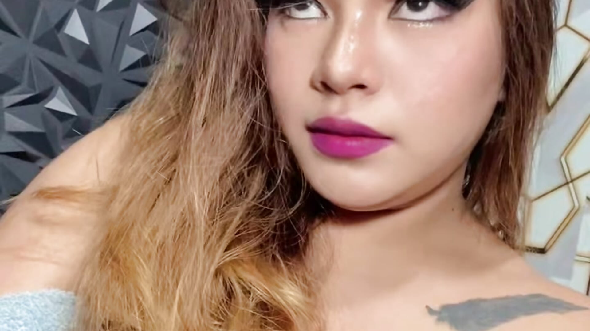 1dfca135261f4276adb72cea1631a515 - video by Ur_Hot_Mermaid cam model