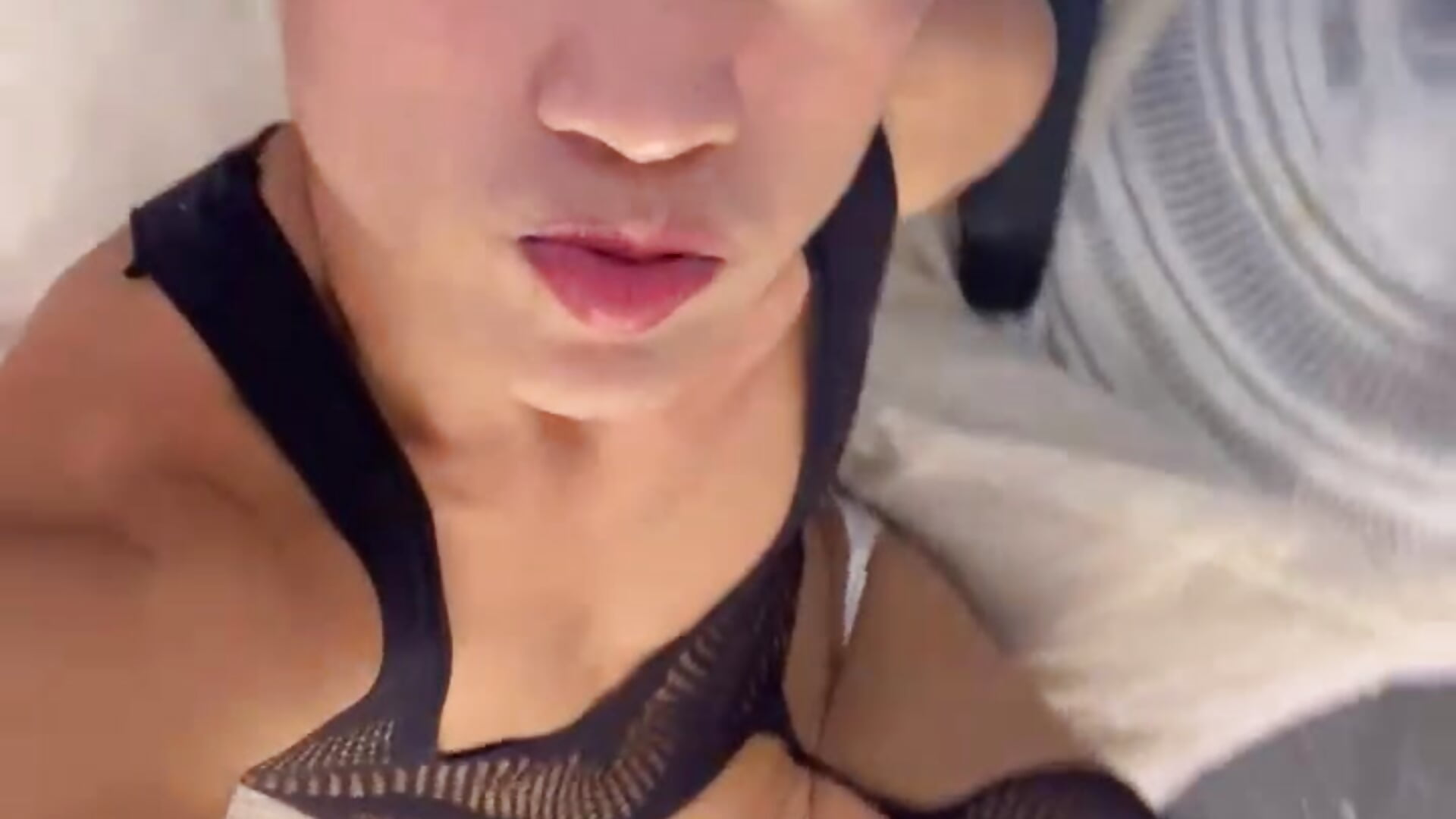 to be yours - video di good_boy_in_bed modella di cam