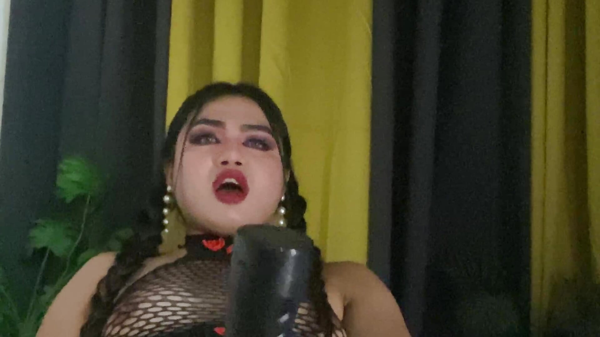 fuck fleshlight and cum - video by Enchantress_Melody cam model