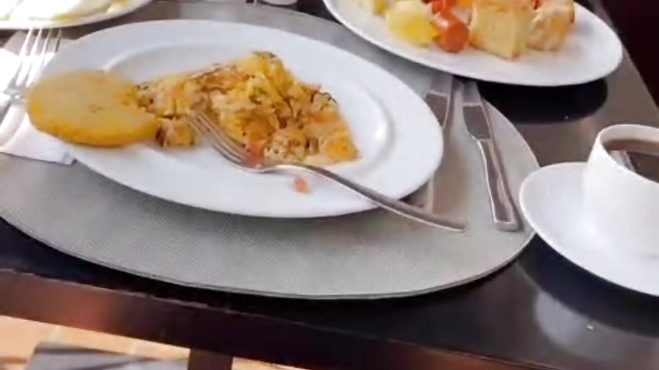 Sunday breakfast at Movich, from 1 to 10 how much do you like my legs and heels 🤭😋😏 - video by Heraa_Piett cam model
