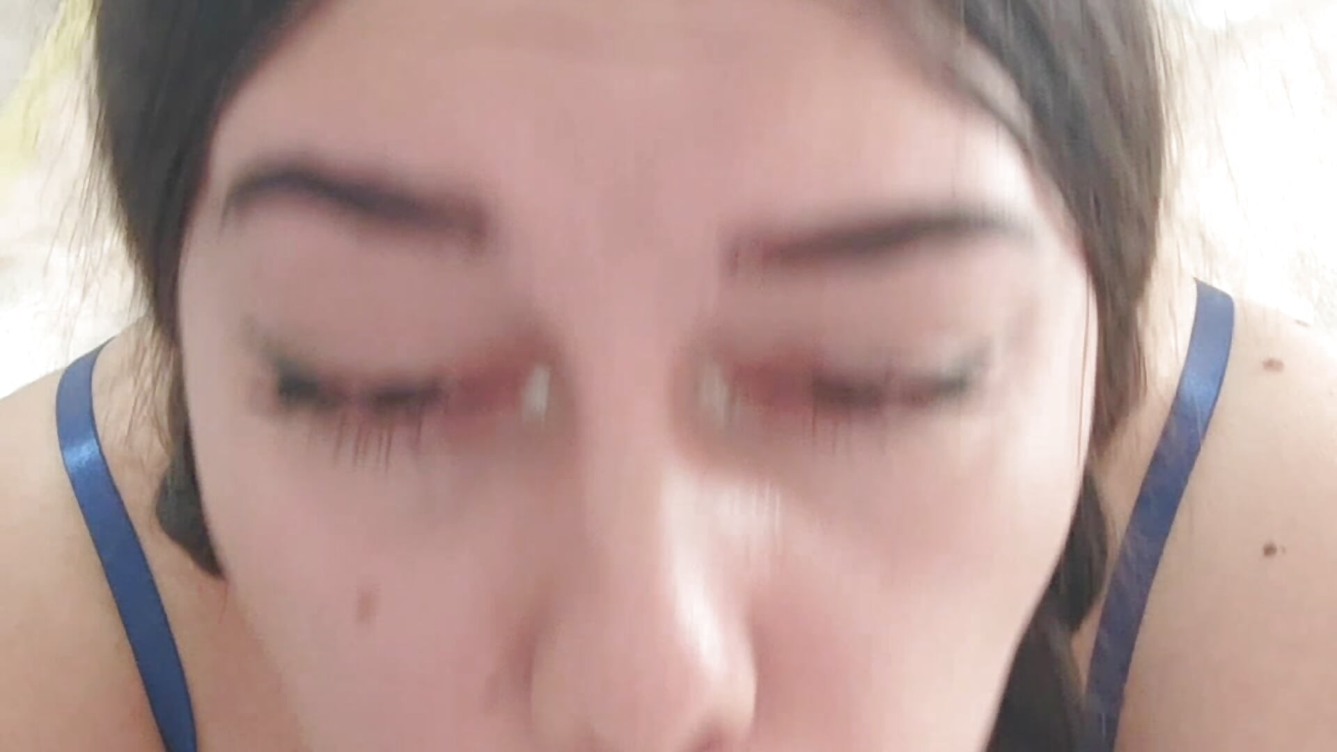 ROUGH deepthroat   👅💦 garganta MUY profunda hasta que te corras en mi boquita 😳 - Larissa4U 캠 모델의 동영상