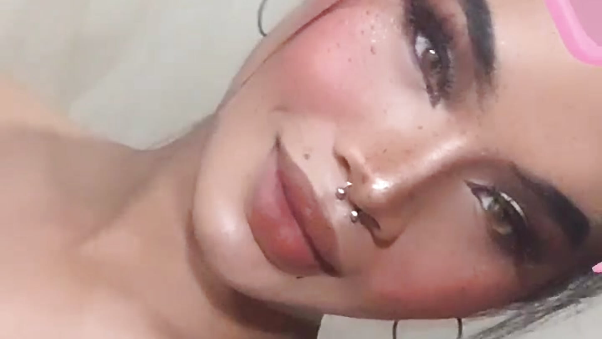 Yeshagorg - video oleh model kamera your_lady_kagura