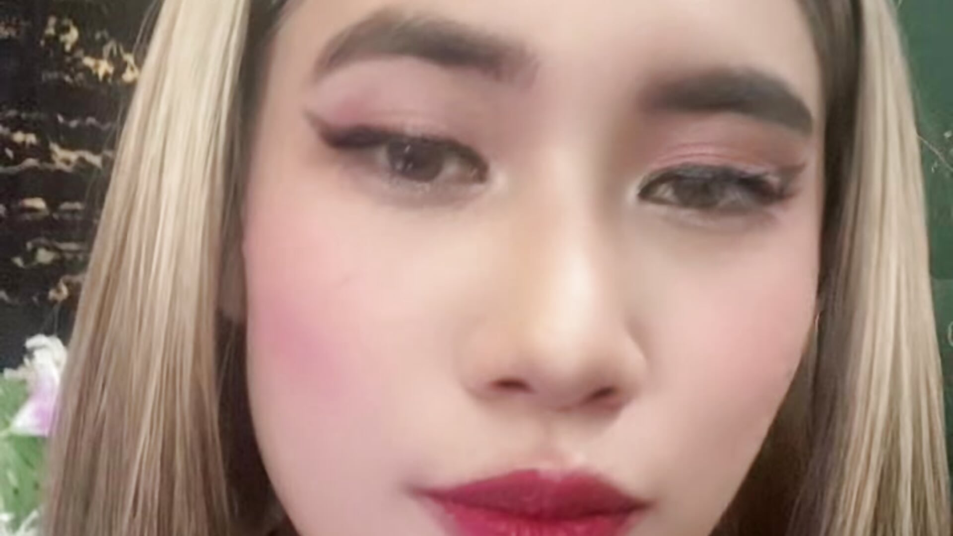 v14044g50000d0bjti7og65ruao1e4tg - video oleh Scarlet_dark69 kamera model