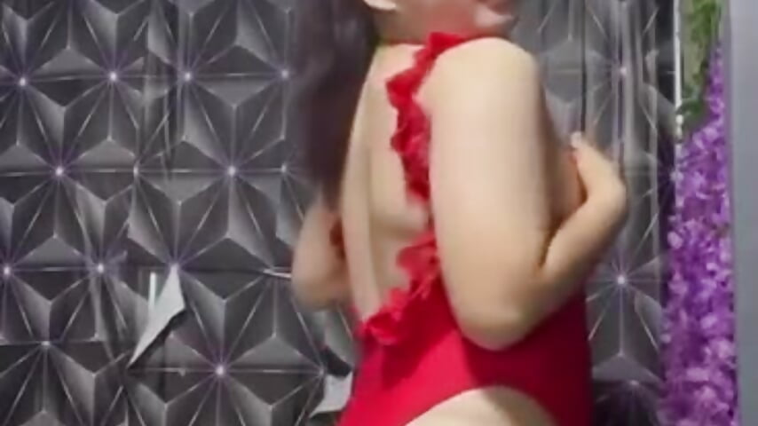 550343928_32580801548185172_6665812665812333477_n - vídeo de Obsession_Ella modelo de câmara