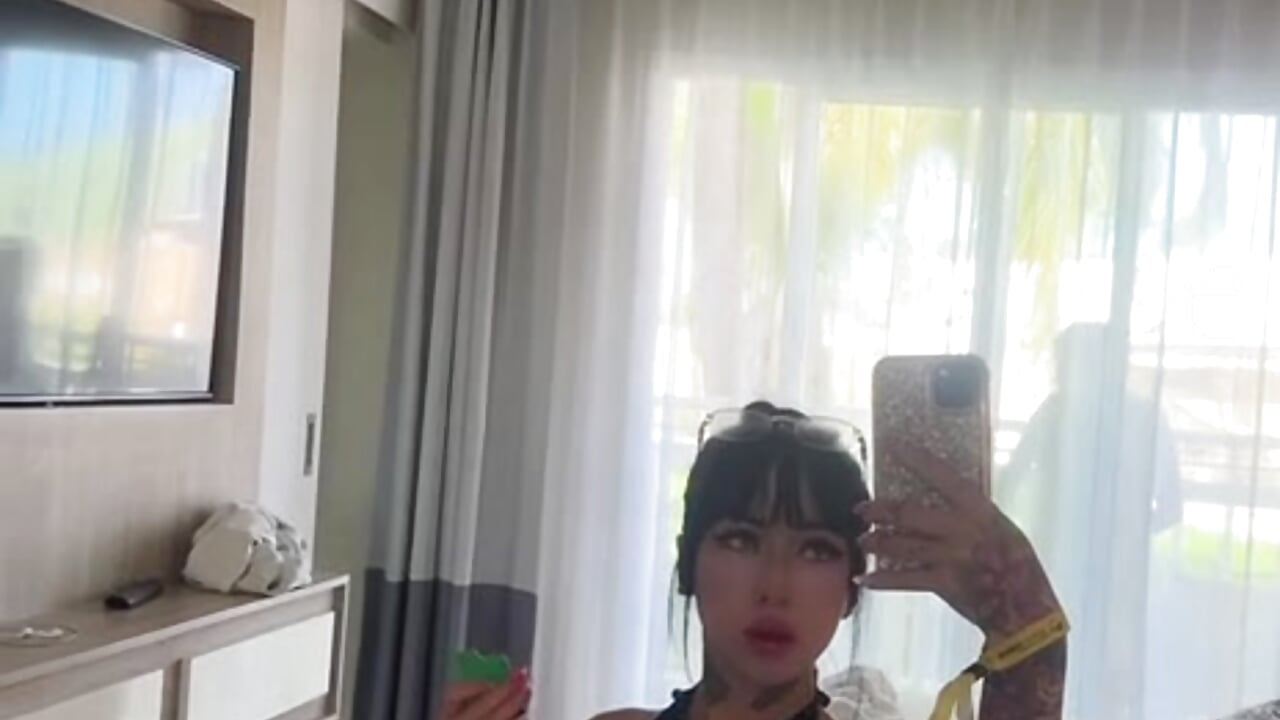 Burning Moon 👄❤ - clip cu FGLuna model videochat