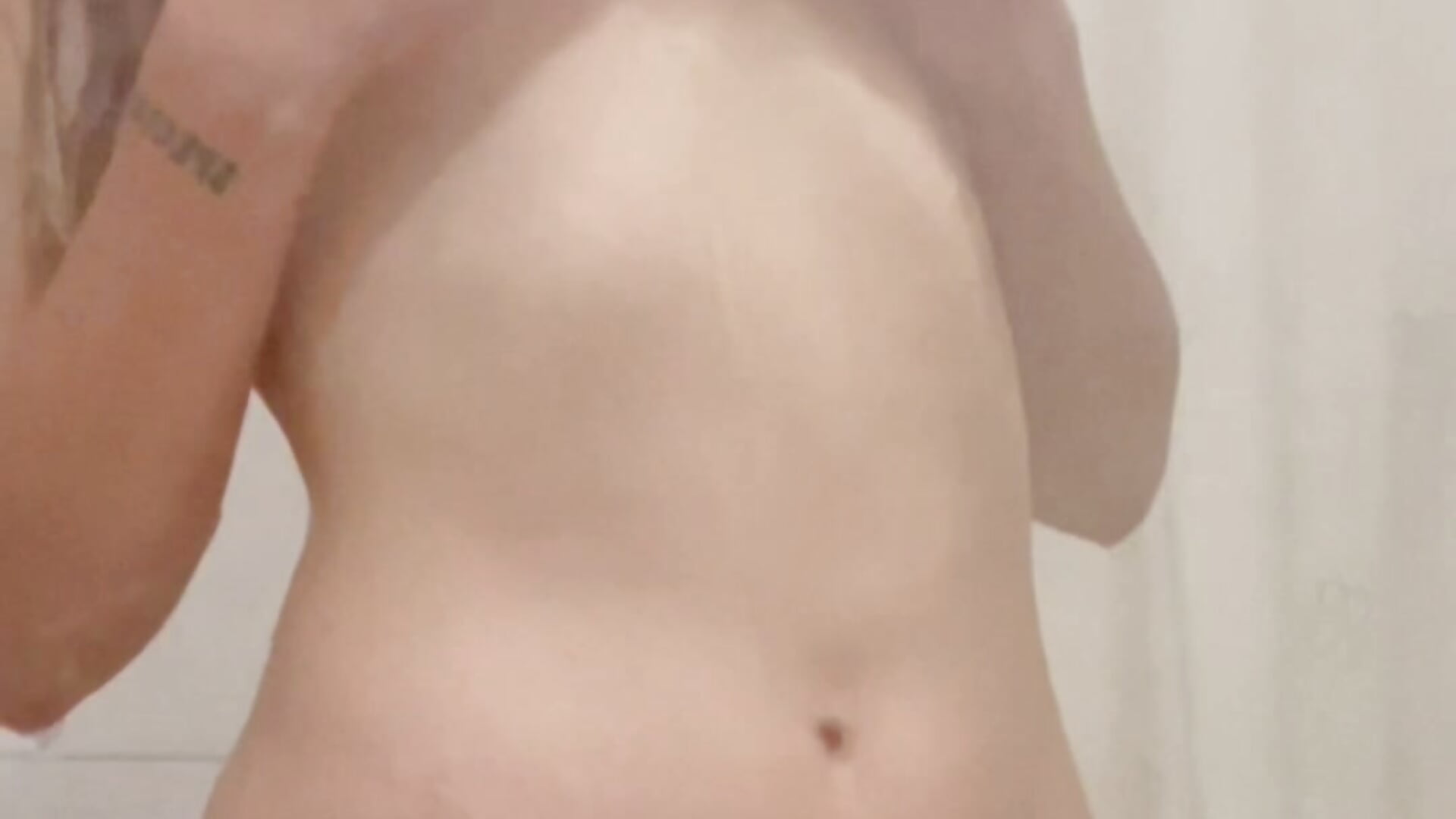 t a shower 💦🔥💋 - video by Irisdollhot cam model