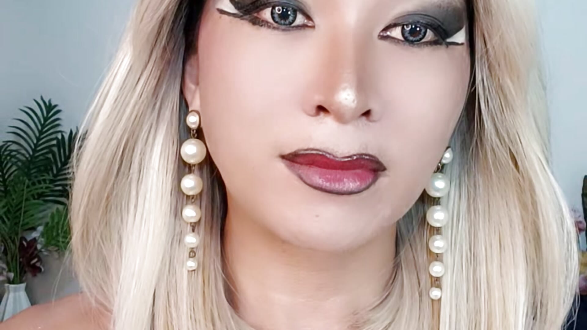 1000035751 - video oleh queen_rheamae kamera model