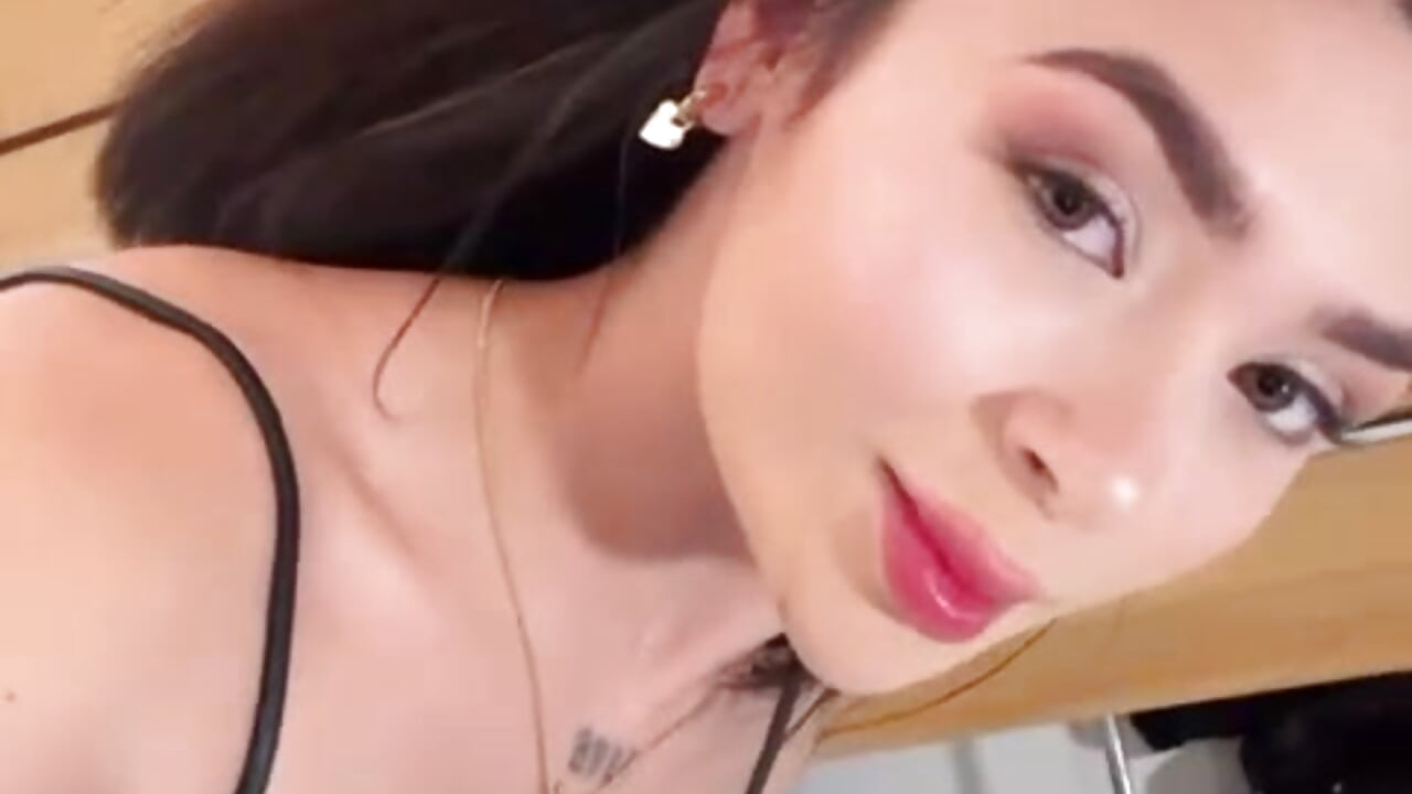 💄 “A Glimpse of Passion💄 - Estrer_collins主播的视频