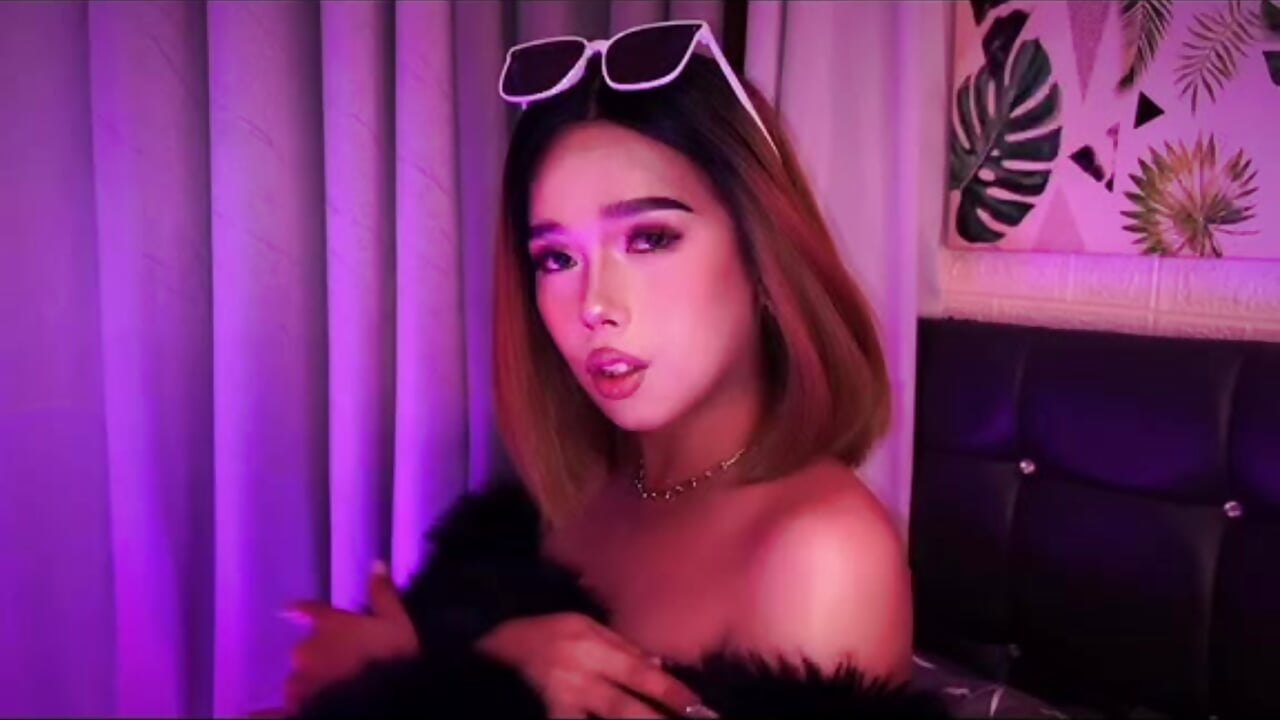 2b4685f8-c600-49f5-8e36-12311b4af91a - sassy_alex adlı kamera modelinin videosu