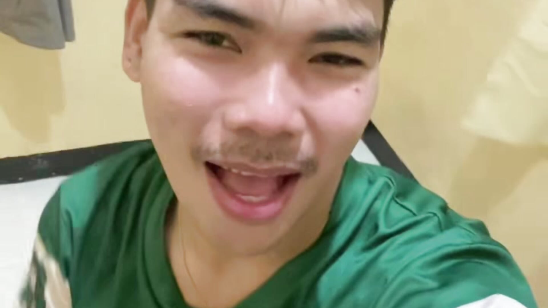 900d768994d14f1b9f072f74e24e8376 - video của người mẫu cam urguy_carlxx