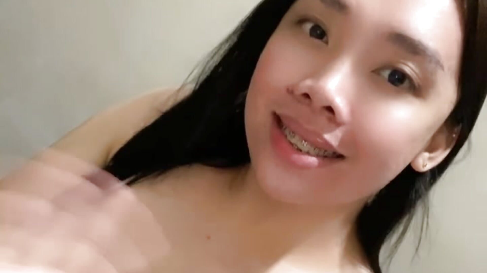 BBB7F2A1-9DE4-4F08-85E0-4202523D50E1 – видео вебкам-модели Hotseductivests