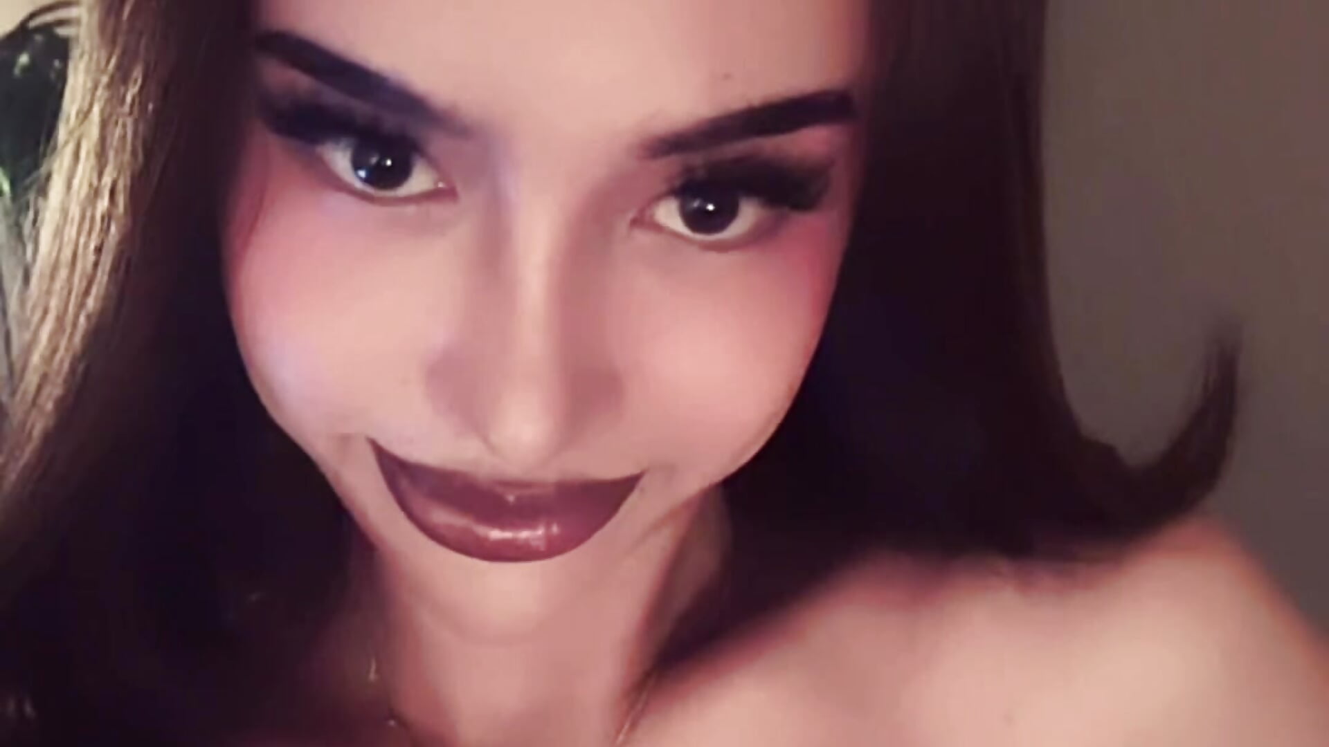 IF U THINK I'M CUTE TIP ME ;) – video od webkamerové modelky s1nfulbarbie