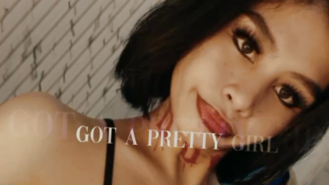 profile-intro-video-1770472351 - video oleh model kamera -Marah_hermosa-