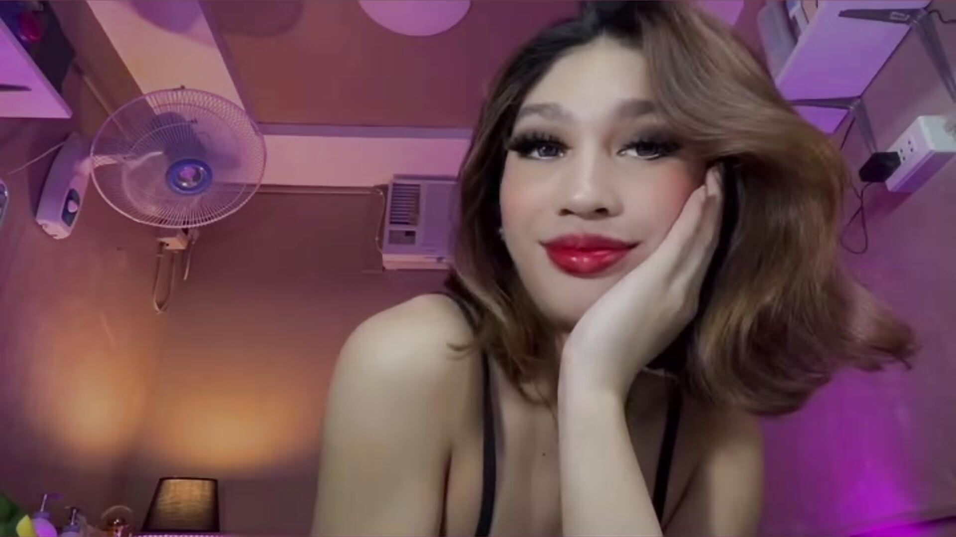 WANT YOU HERE BESIDE ME uhmmmm ♥♥ — filmik TopTierMISTRESSS_XX, modela(-lki) na kamerkach