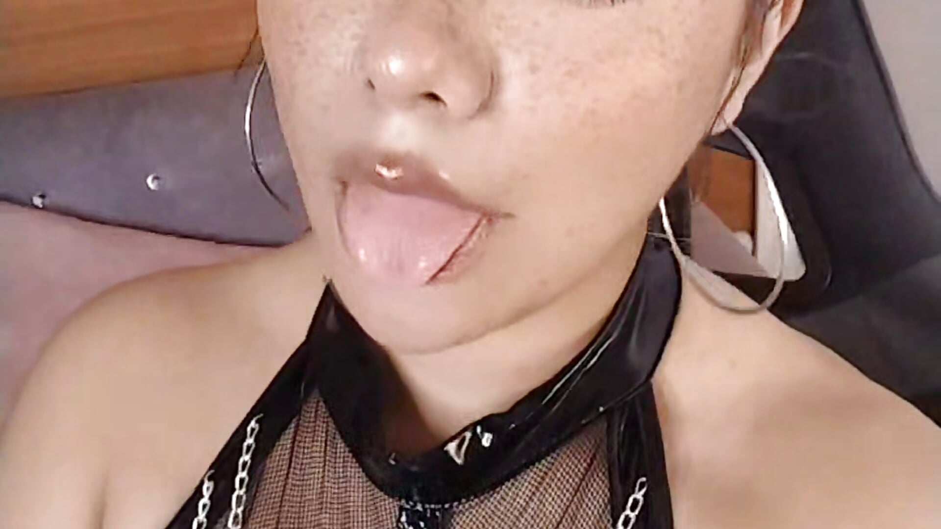 😈Devil - video by Shophie_thoopson cam model