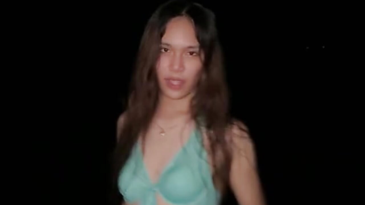 an island girl - video by hipakera cam model