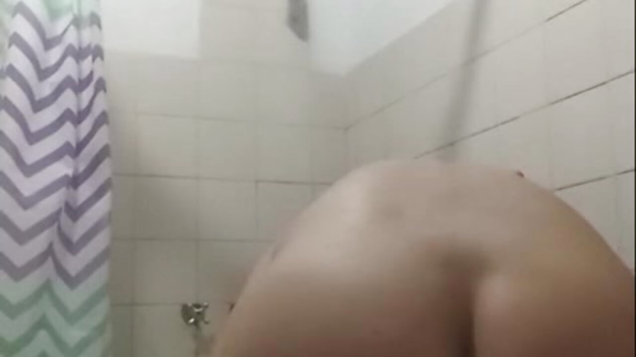 In the shower 🥵In the shower - video by aphrodite_sexy cam model
