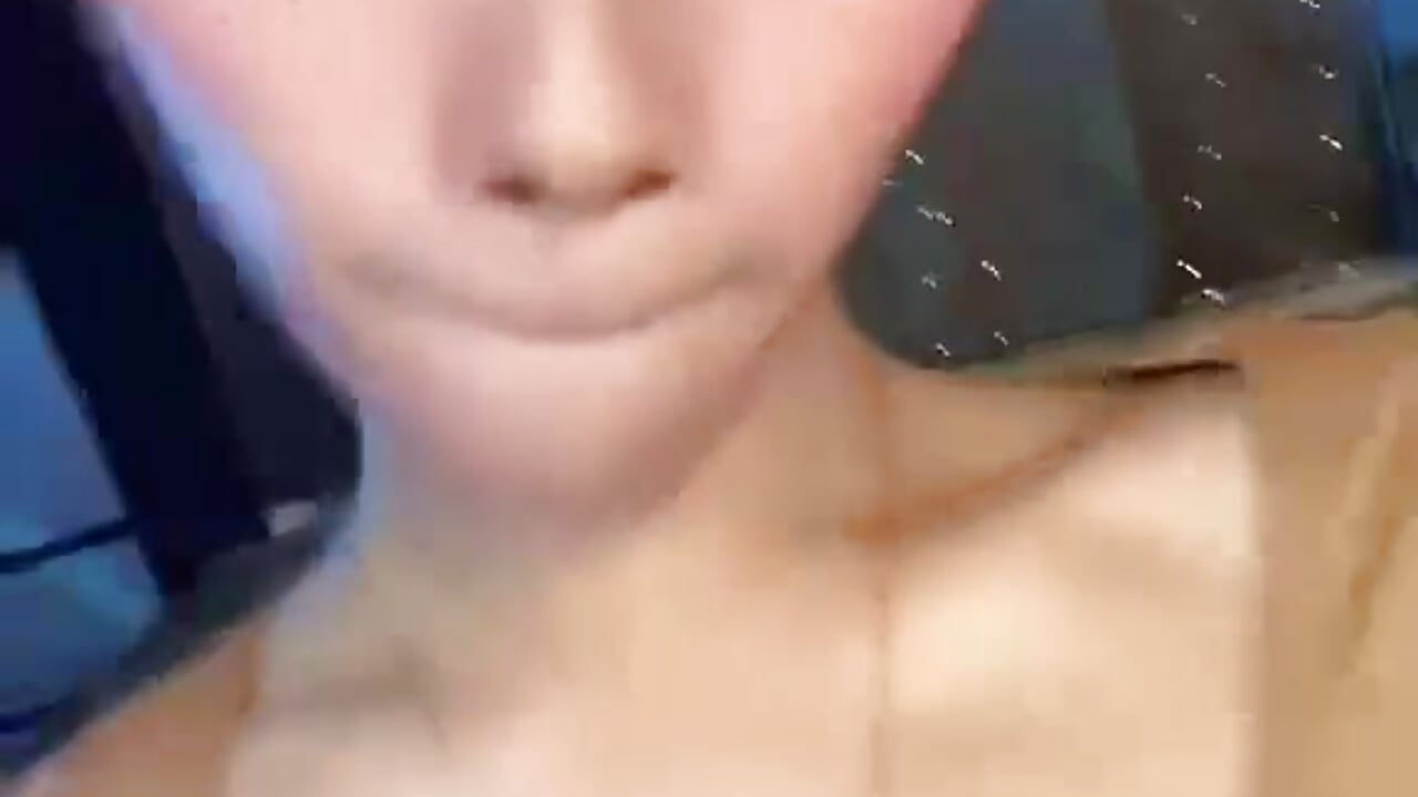 471339937_27924898377153769_9174926169188404757_n – video modela na kameri Twinkle_Star