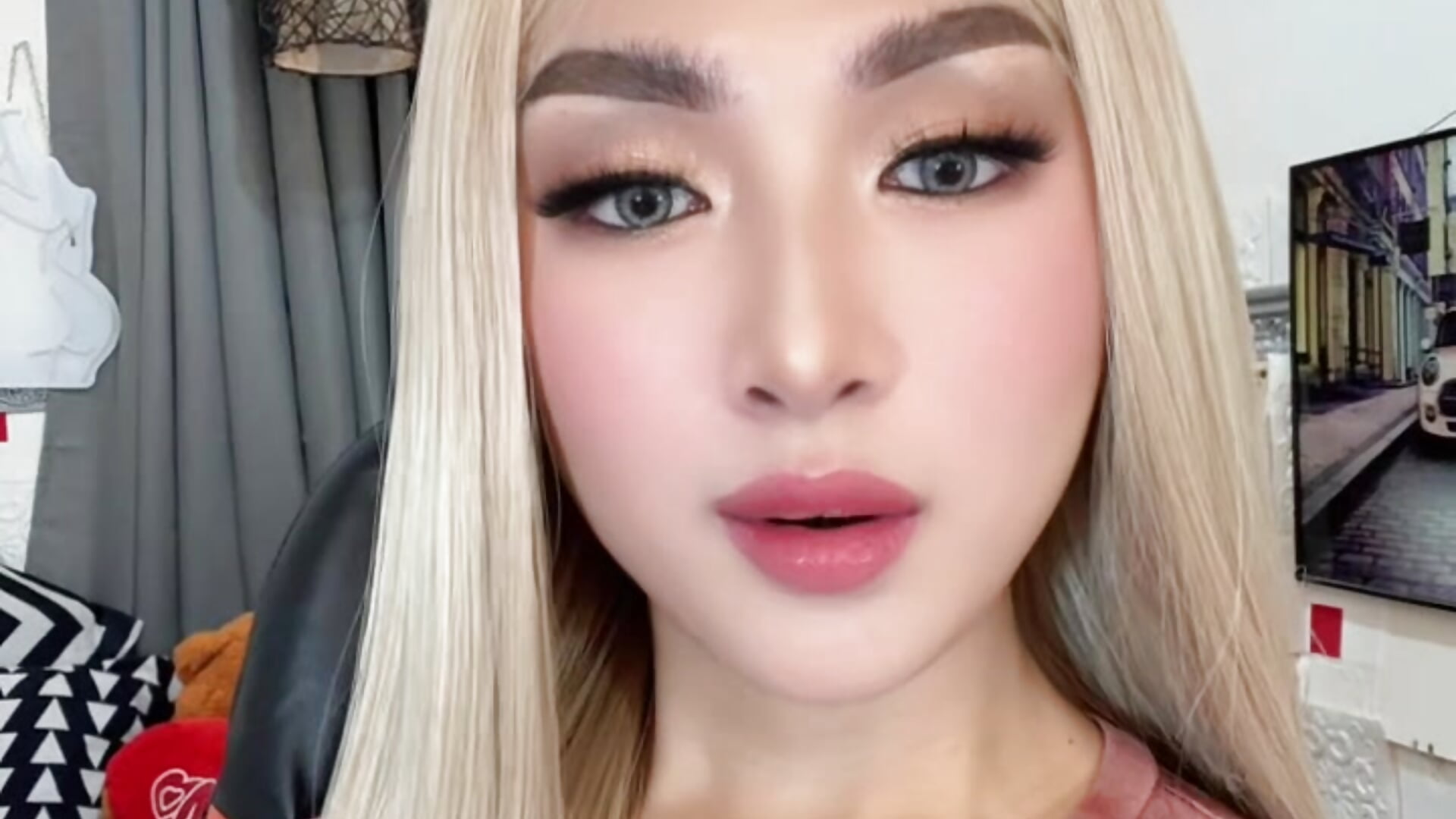 215ddc7249ce4a188f906b1807396e26 - video by Goddess_Isabel cam model