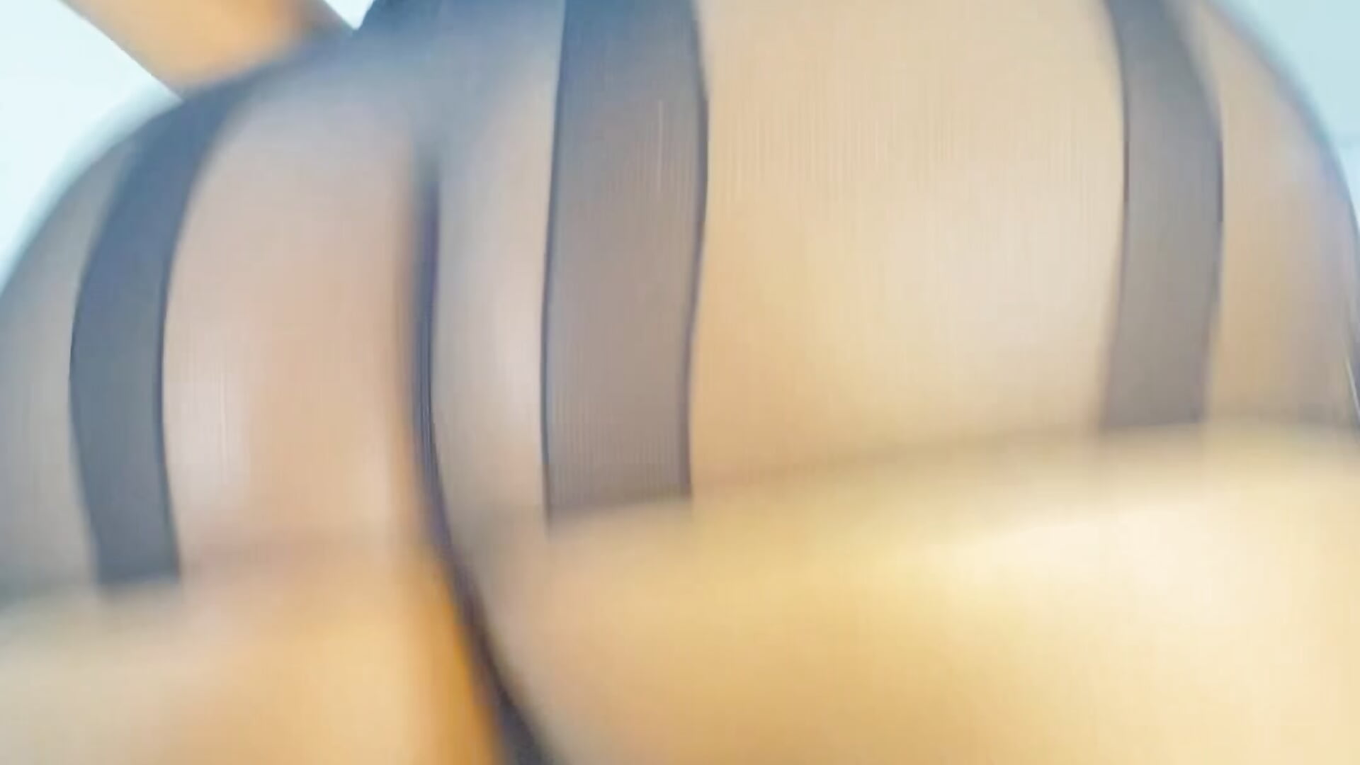 dancing - video by SalomeeBell cam model