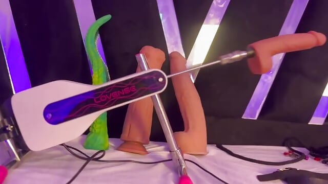 Have you seen my toys? they are to have fun together 😈 - video di Wonderkloe_ modella di cam